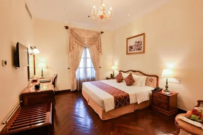 Grand Executive King, vue ville ou balcon — Hotel Grand Saigon
